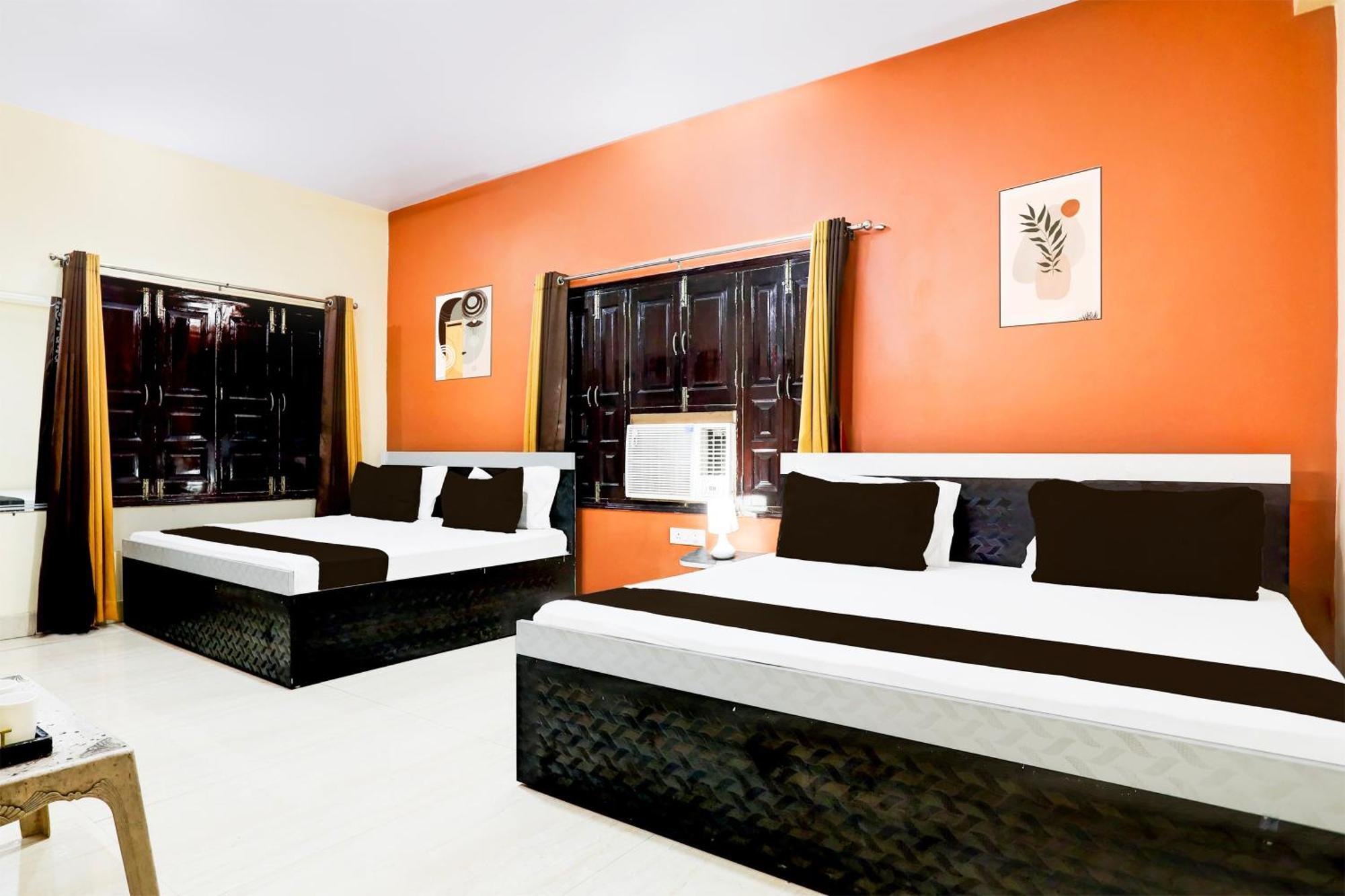 ורנאסי Hotel O R B Palace מראה חיצוני תמונה