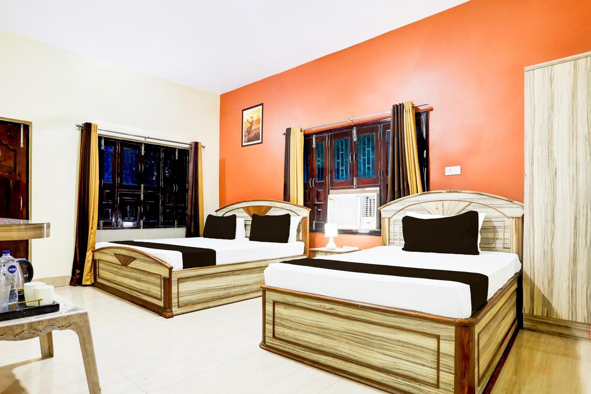 ורנאסי Hotel O R B Palace מראה חיצוני תמונה