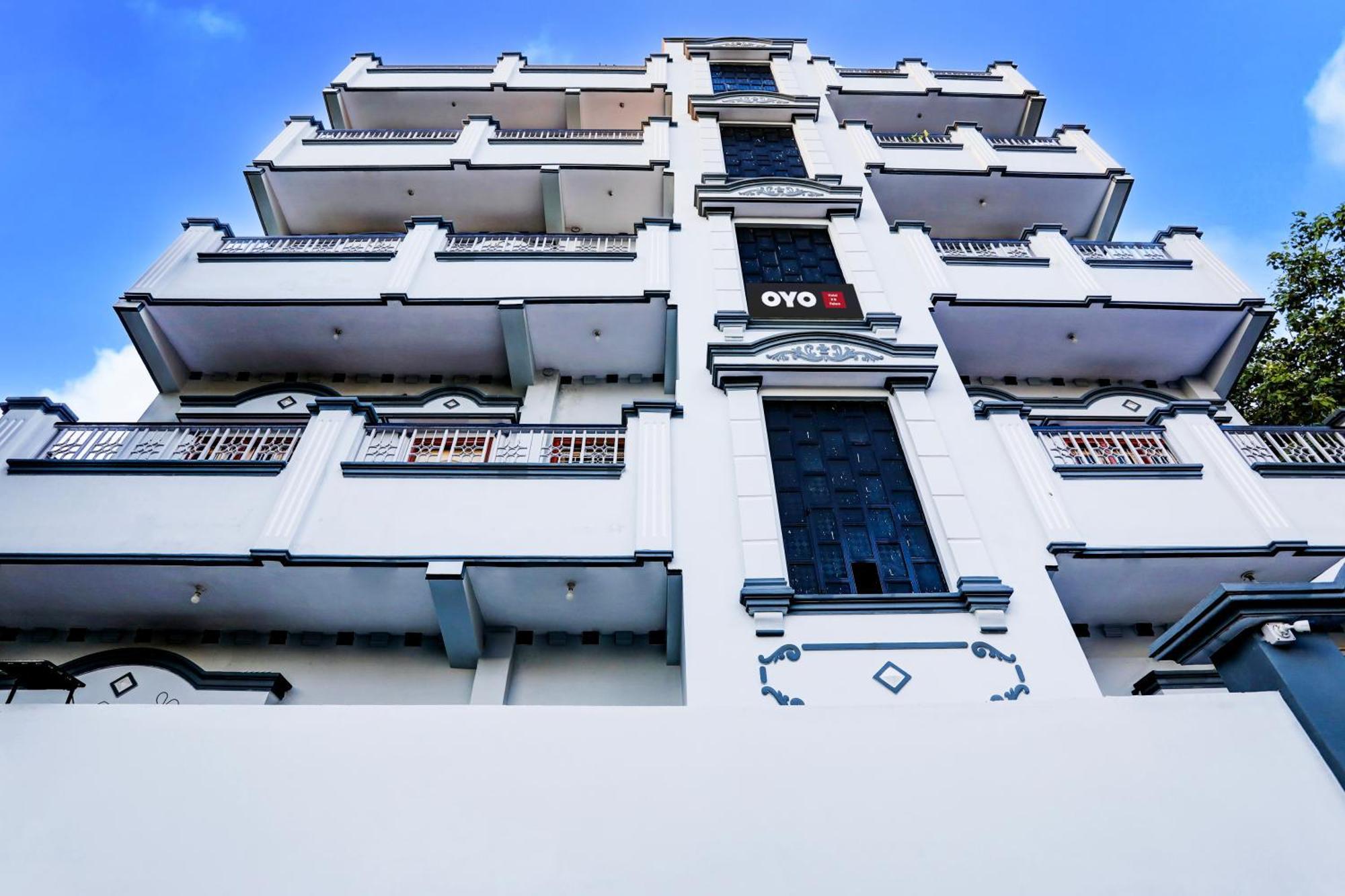 ורנאסי Hotel O R B Palace מראה חיצוני תמונה
