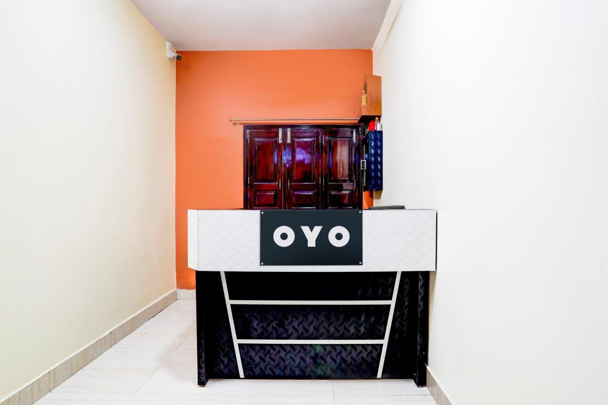 ורנאסי Hotel O R B Palace מראה חיצוני תמונה